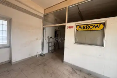 Laboratorio in vendita, Via Avenza, Roma
