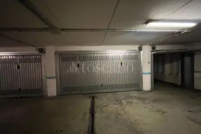 Box in vendita, Via dei Silvestrini, Roma