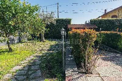 Villa in vendita, Via Lucio Piccolo, Zafferana Etnea