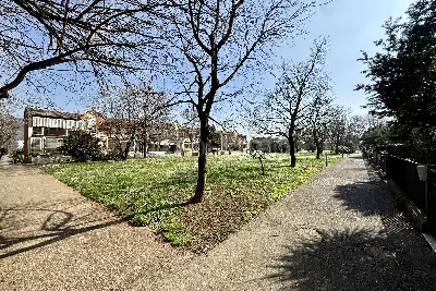 Villino a Schiera in vendita, Via Donatello, Brescia