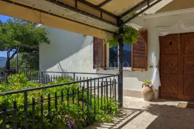 Villa in vendita, Via Piè di Greccio, Greccio