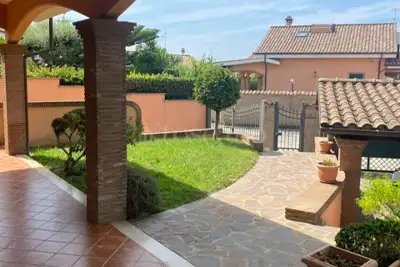Villa in vendita, Via Afrodite, Pomezia