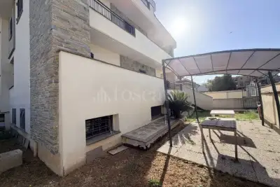 Casa Indipendente in vendita, Via Treviso, Pomezia