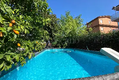 Villa Bifamiliare in vendita, Via Civate, Roma