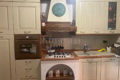 Casa Indipendente in vendita, Via Afrodite, Pomezia