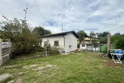 Casa Indipendente in vendita, Via Luigi Pirandello, Montichiari