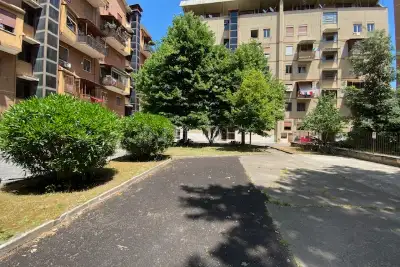 Casa in vendita, Via Tuscolana, Roma