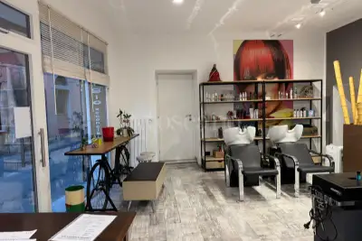 Negozio in vendita, Via Roma, Cunardo