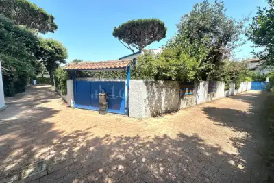 Villino a Schiera in vendita, Via Falconara, Fiumicino