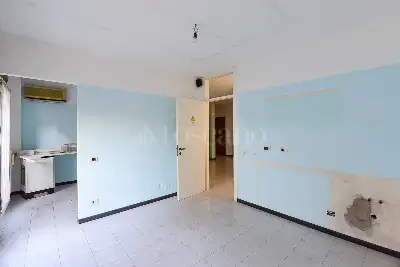 Casa in vendita, Via Adua, Erba