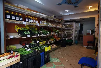 Negozio in vendita, Via Monfalcone 69, Bari