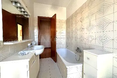 Casa in vendita, Via Città di Prato, Roma