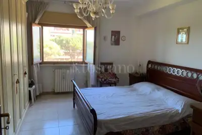 Casa in vendita, Piazzale Aldo Moro, Pomezia