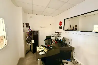 Negozio in vendita, Via Vittorio Veneto, Nettuno