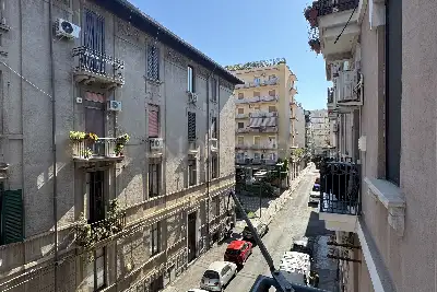 Casa in vendita, Via Montello, Catania