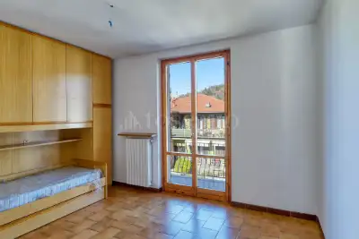 Casa in vendita, Via San Camillo, Marchirolo