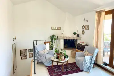 Casa Indipendente in vendita, Piazza Alessandro Manzoni, Monterotondo