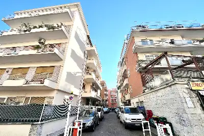 Casa in vendita, Via Graziano, Roma
