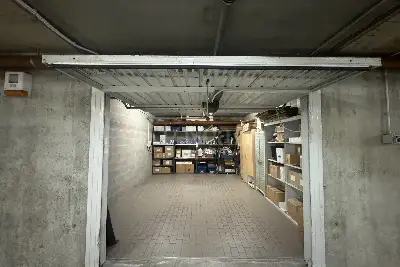 Box in affitto, Largo Zanuso 4, Milano