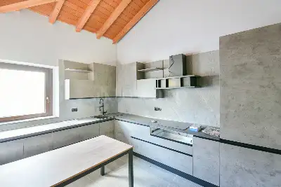 Casa Indipendente in vendita, Via Cesare Battisti, Cernobbio