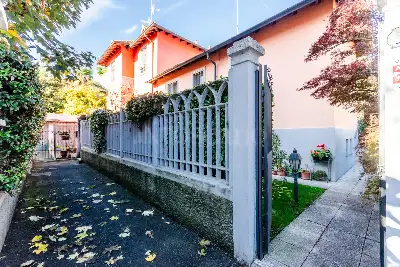 Villa in vendita, Via Privata Bitonto, Milano