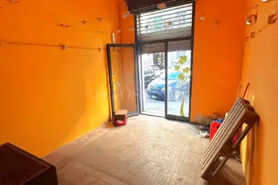 Negozio in vendita, Via Bonifacio, Genova