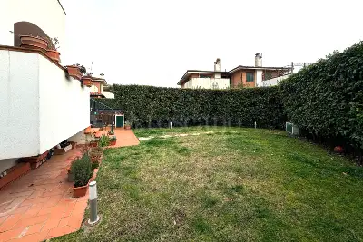 Villa in vendita, Via Giuseppe Lazzati, Roma