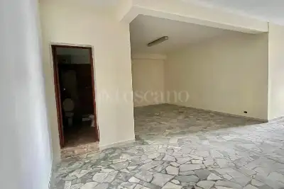 Negozio in affitto, Via Cesinali, Atripalda