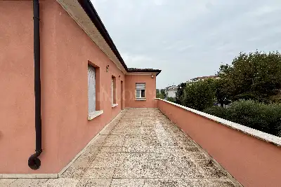 Villa in vendita, Via Cesare Battisti, Montichiari