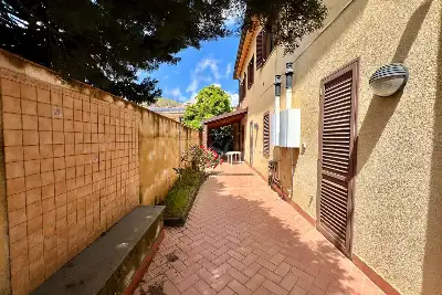 Villa Bifamiliare in vendita, Nicolosi - Ai Pini, Nicolosi