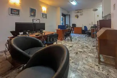 Casa in vendita, Corso Arnaldo Lucci, Napoli