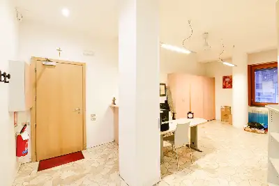 Casa in vendita, Via Rezzonico, Como