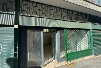 Negozio in affitto, Via dei Monti di Pietralata, Roma