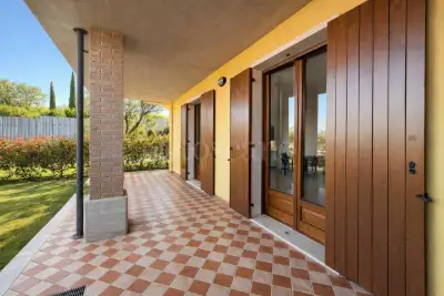 Casa in vendita, Via Castelletto, Pozzolengo