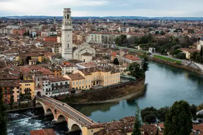Casa in vendita, Lungadige Sammicheli, Verona