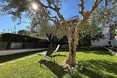 Villino a Schiera in vendita, Via Francesco Bartolomeo Rastrelli, Roma