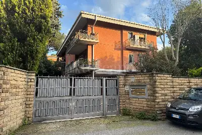 Casa in vendita, Via dei Carvilii, Roma