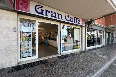 Negozio in vendita, Viale Castel San Giorgio, Fiumicino