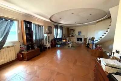 Villa Plurifamiliare in vendita, Vicolo della Riserva del Fontanile, Roma