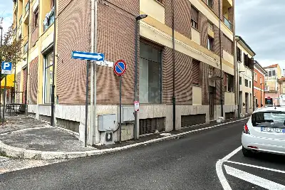 Negozio in vendita, Via Vittorio Veneto, Avezzano