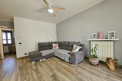 Villino a Schiera in vendita, Via della Stazione, Anzio
