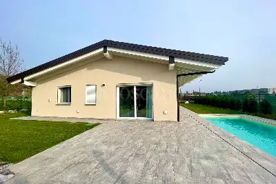 Villa in vendita, Via Montebello, Lonato del Garda