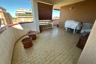 Casa in vendita, Largo Catone, Pomezia