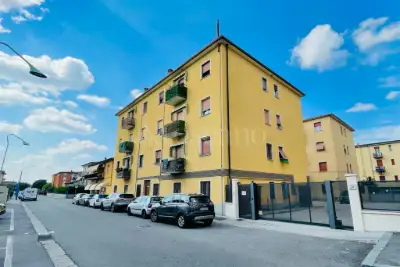 Casa in vendita, Via Torino, Brescia