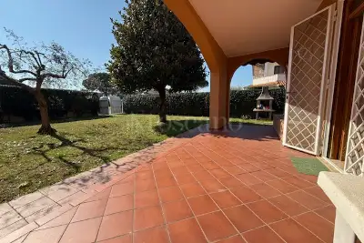 Villa Plurifamiliare in vendita, Viale delle Peonie, Sabaudia