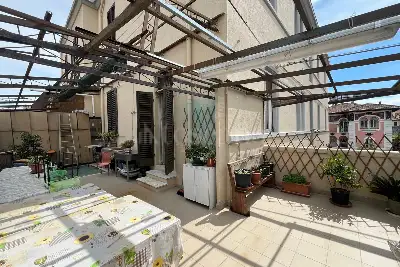 Casa in vendita, Via Giovanni Amendola, Prato