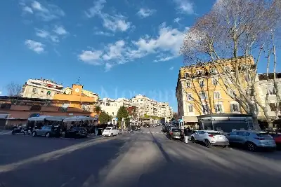Casa in vendita, Via Bolsena, Roma