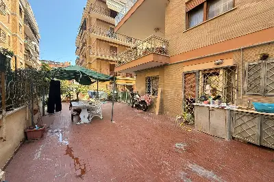 Casa in vendita, via Alcide Pedretti , Roma