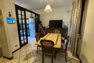 Casa in vendita, Via Luigi Perna, Roma