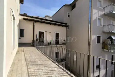 Casa in vendita, Via Tempera 7, L'Aquila